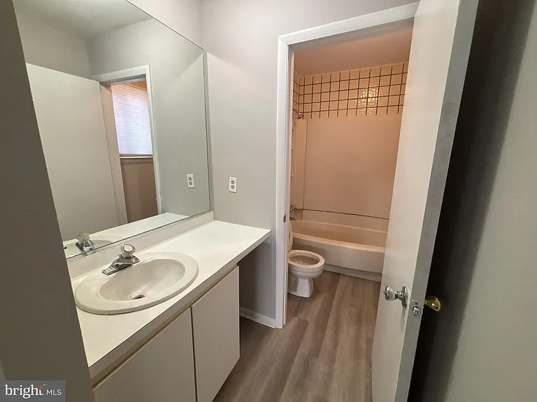 476 Bridge St — Photo 25