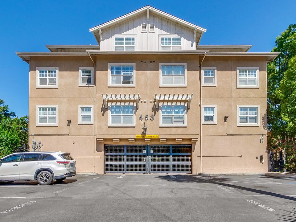 1st image of 453 E Okeefe St APT 307