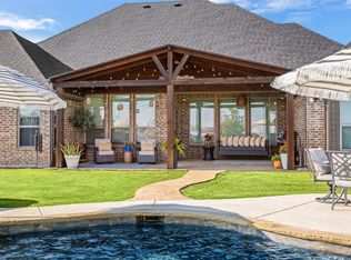 241 Crosswind Dr, Waxahachie, TX 75167