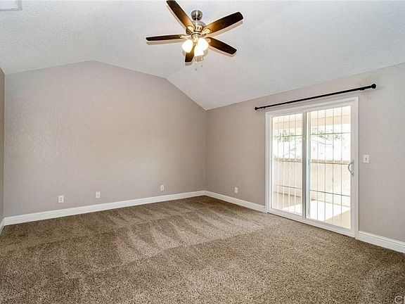 4th image of 1671 E Everglade Ave