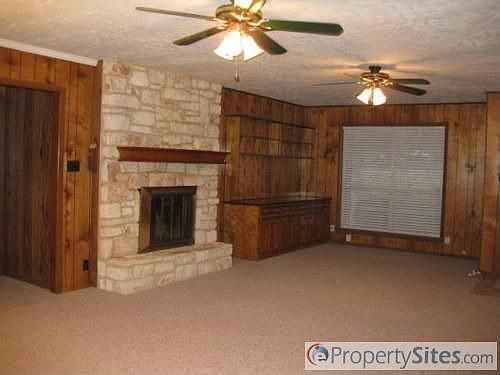3rd image of 501 Sunview Dr
