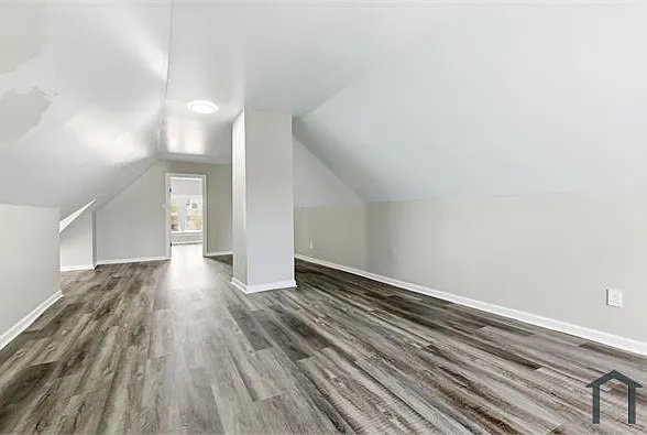 1153 E 74th St #1 — Photo 24