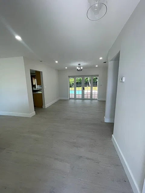 3 bed, 1793 sqft, $4,900 — Photo 2