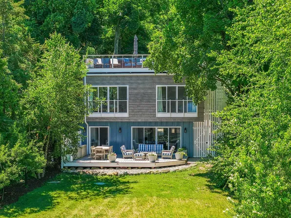 W10554 County Road V, Lodi, WI 53955