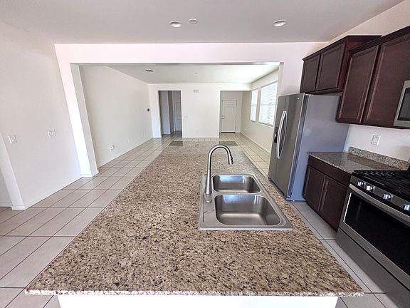 5th image of 9825 W Southgate Ave