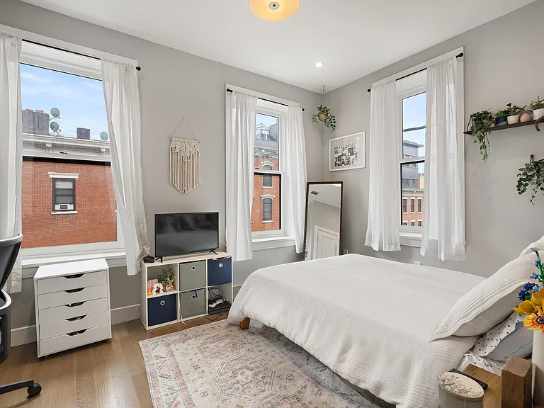 56 3rd St #3 — Photo 8