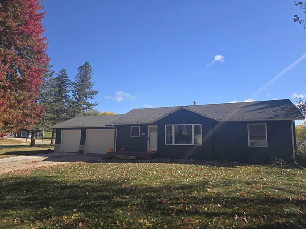 1502 Skyline Dr, Decorah, IA 52101