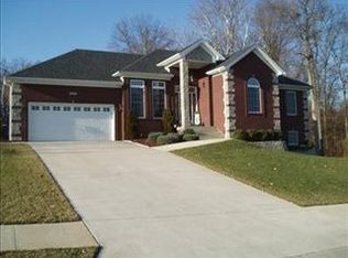 1014 Adams Creek Dr, Sellersburg, IN 47172
