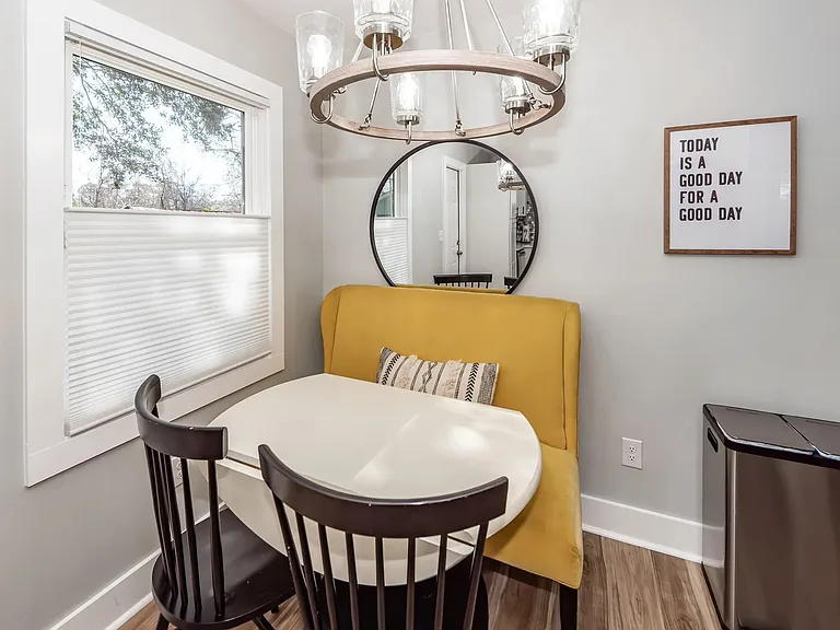 1511 Larry St — Photo 19