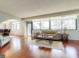 5501 Seminary Rd APT 105S, Falls Church, VA 22041