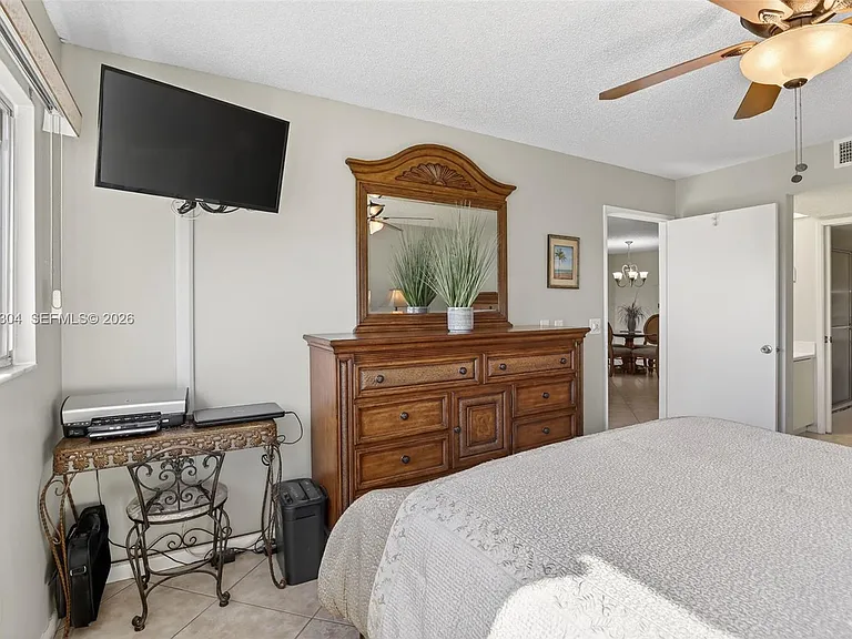 1651 SW 127th Ave #305A — Photo 7
