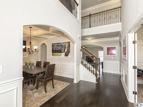 2nd image of 811 Chesire Cove Ln