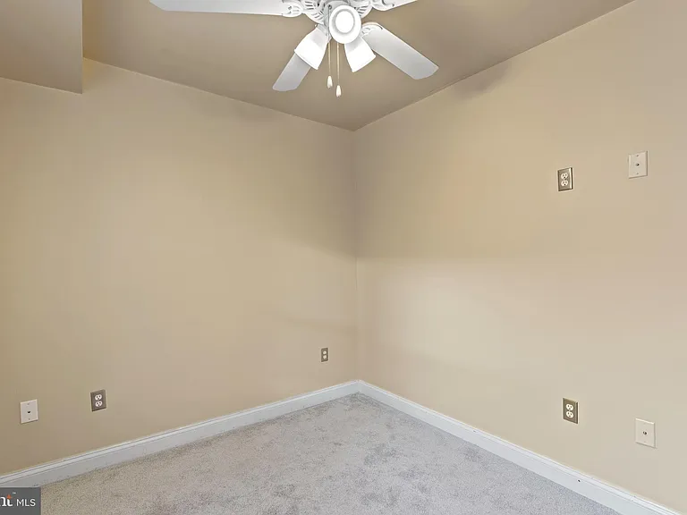 922 Madison St NW #304 — Photo 17