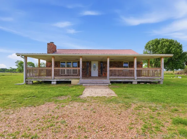 7290 Chestnut Rd, Henryetta, OK 74437