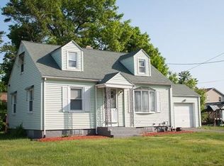 62 Chateaugay St, Chicopee, MA 01020