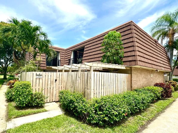 1201 12th Ln, Palm Beach Gardens, FL 33418