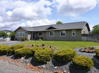 973 Darneille Ln, Grants Pass, OR 97527