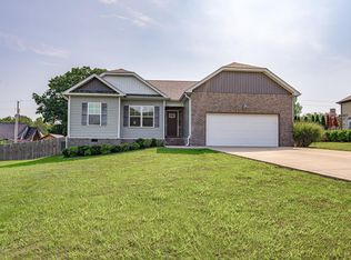 777 Redwood Cir, Columbia, TN 38401