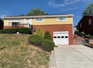 76 Wynnecliffe Dr, Carnegie, PA 15106