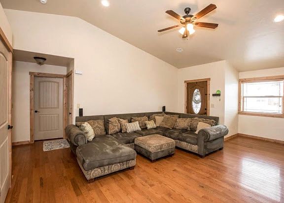 5th image of 272 Sleepy Horse Ln