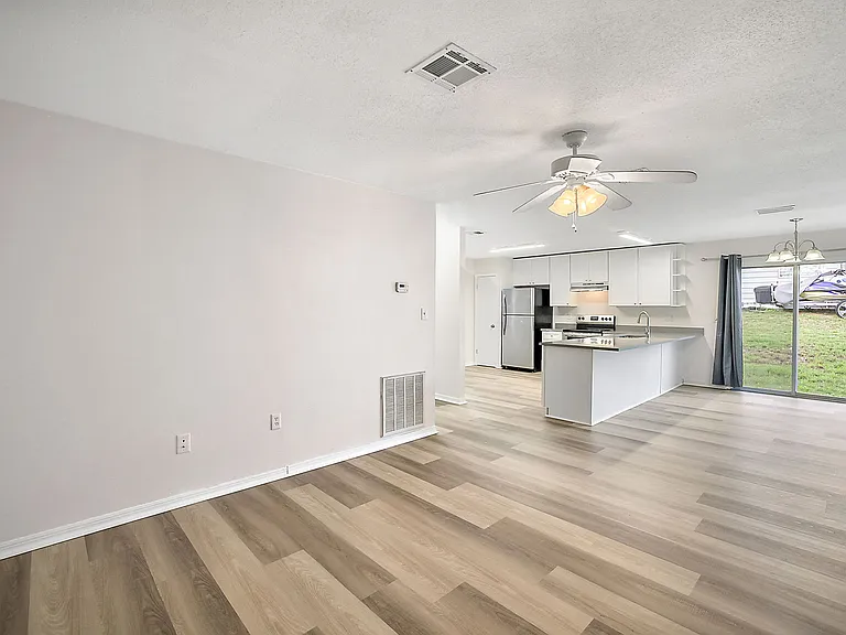 202 Fernwood St #1 — Photo 10