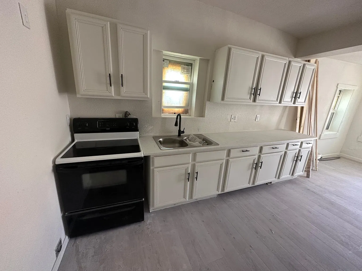 3 bed, 1300 sqft, $1,700 — Photo 3