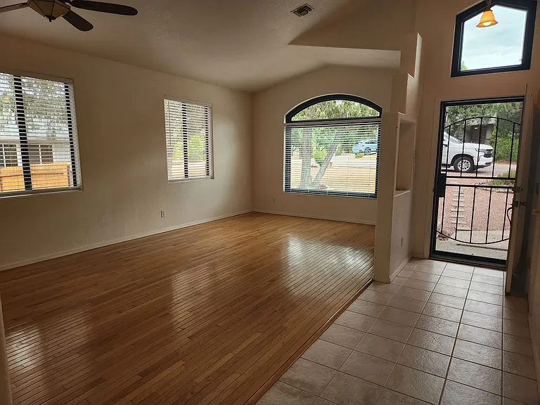 310 N Stagecoach Pass — Photo 6