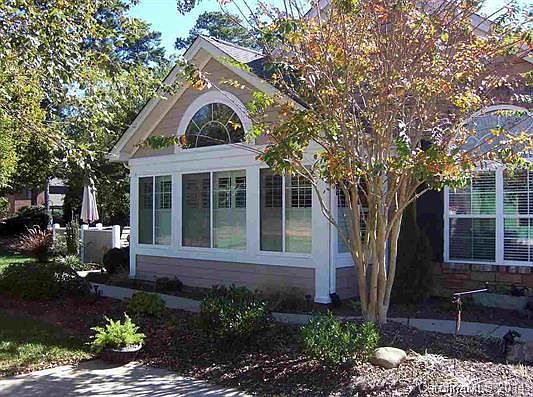 2nd image of 112 Lone Oak Cir #112