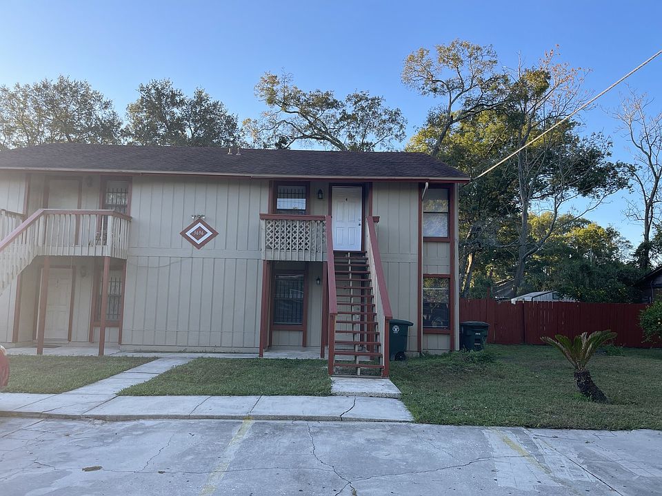 1st image of 3698 Morton St #2