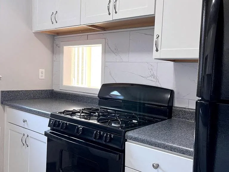 Riverhill Apartments — Photo 39