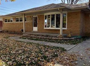 21190 Gordon Rd, Saint Clair Shores, MI 48081