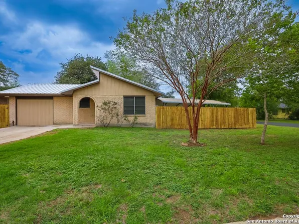 511 N BERRY, Beeville 78102
