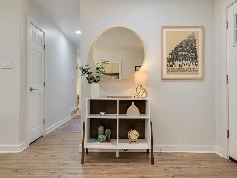 2202 Donna Dr — Photo 8