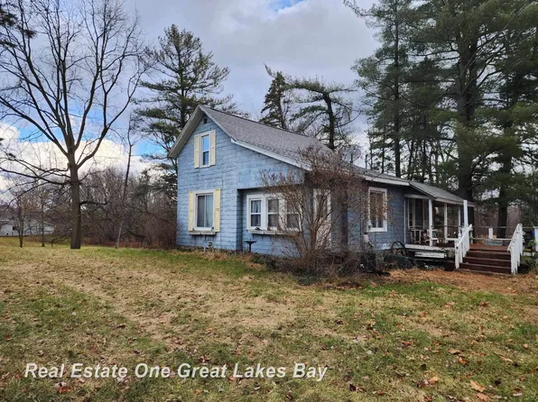 8070 N River Rd, Freeland, MI 48623