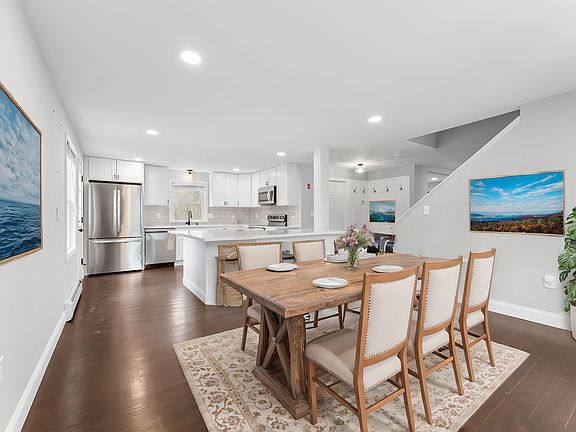 Dining - Virtually Staged