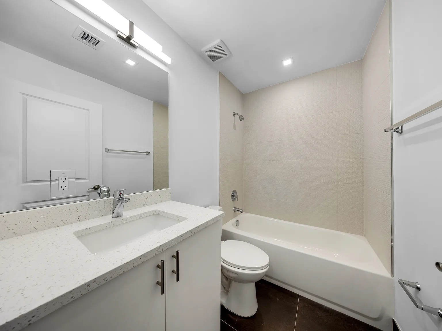 1 bed, $1,905 — Photo 2