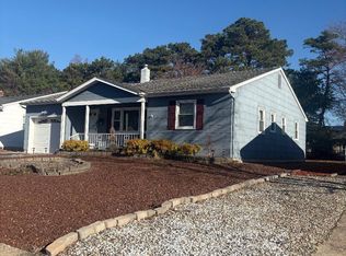 28 Caldwell Drive, Toms River, NJ