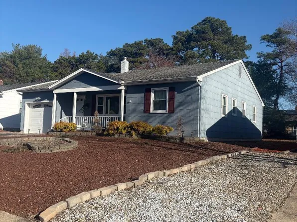 28 Caldwell Drive, Toms River, NJ 08757