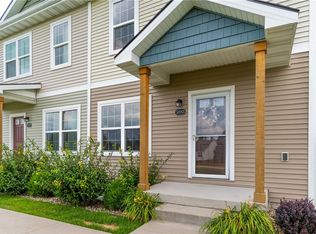 5883 Marble Cir, Johnston, IA 50131