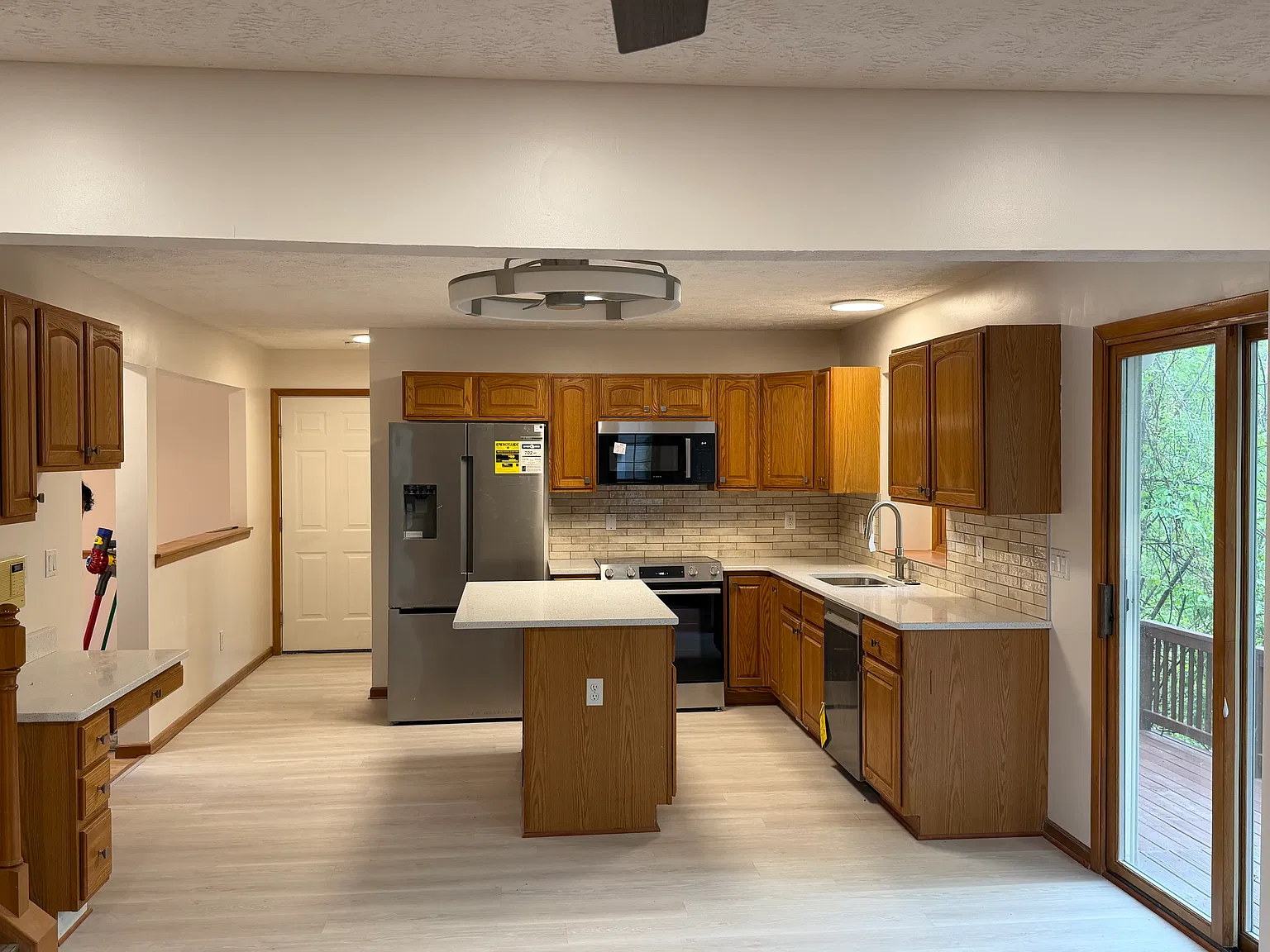 3 bed, 3.5 bath, 3103 sqft, $3,000 — Photo 3