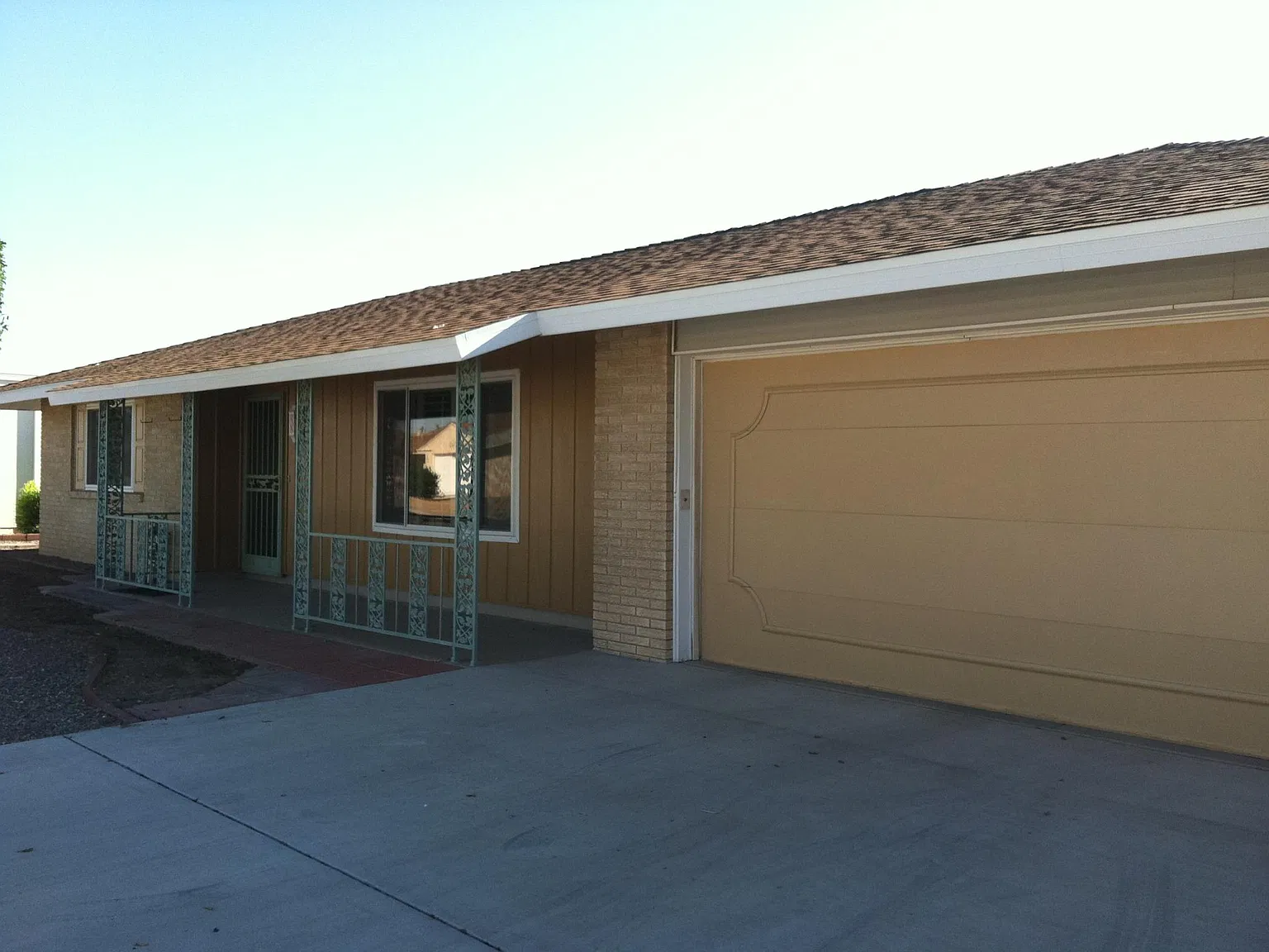2 bed, 1100 sqft, $1,650 — Photo 2