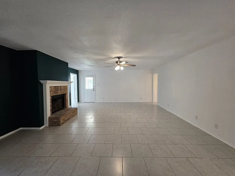 3906 Kevin Shaw Dr — Photo 10