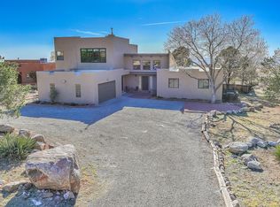 906 Tramway Ln NE, Albuquerque, NM 87122
