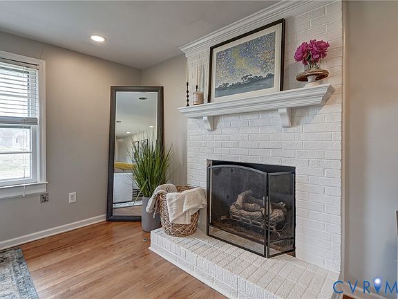 4th image of 1496 Hockett Rd