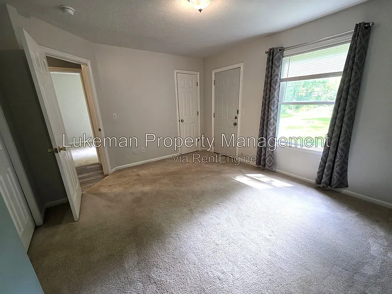 5635 Monticello Ave — Photo 3