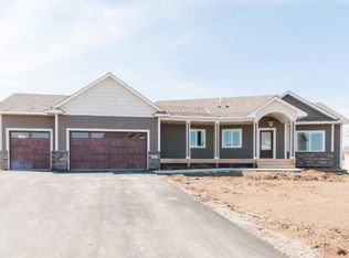 417 Riverview Rd, Delano, MN 55328