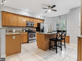925 N American St, Philadelphia, PA 19123