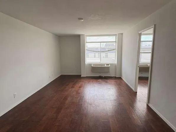 7510 Hornwood Dr APT 201, Houston, TX 77036