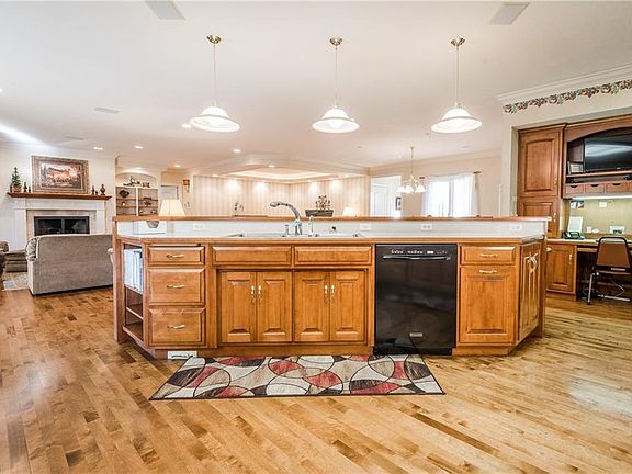 4th image of 4517 Hillview Dr NW