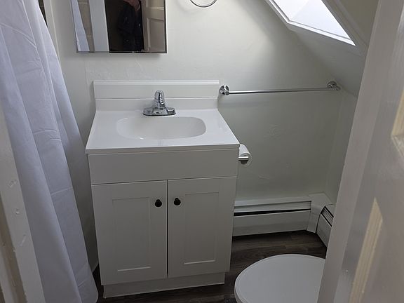 2nd image of 75 Albertina St #2